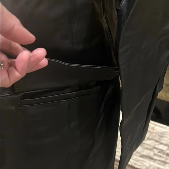 Newport News Black Leather Women's Jacket size Medium - Picture 7 of 13